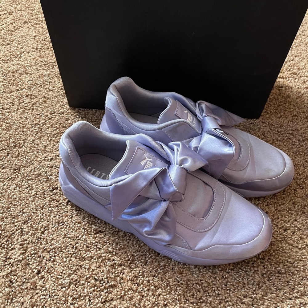 FENTY PUMA BOW SNEAKERS - Sweet Lavender